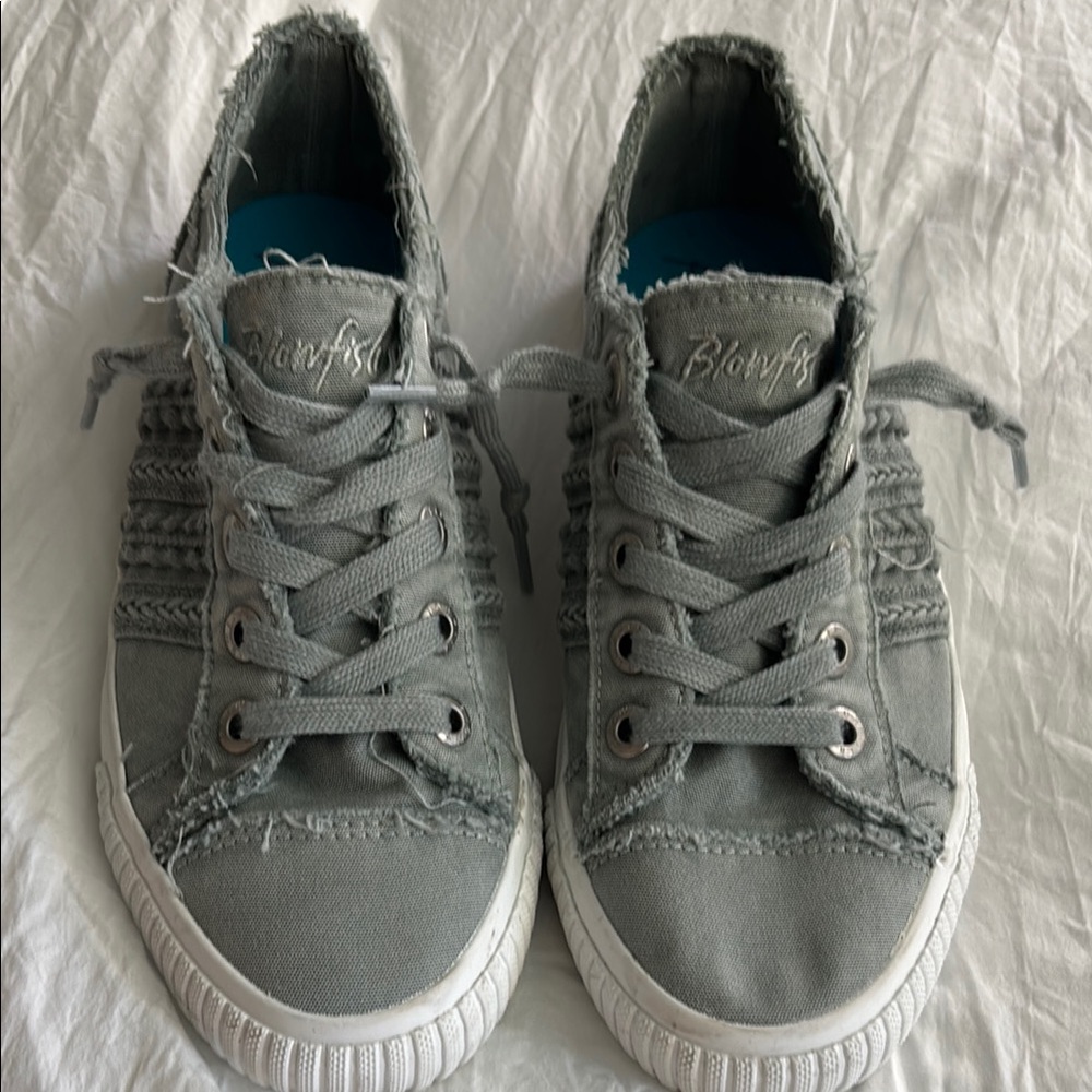 Blowfish Distressed Light Blue/Gray Canvas Sneakers